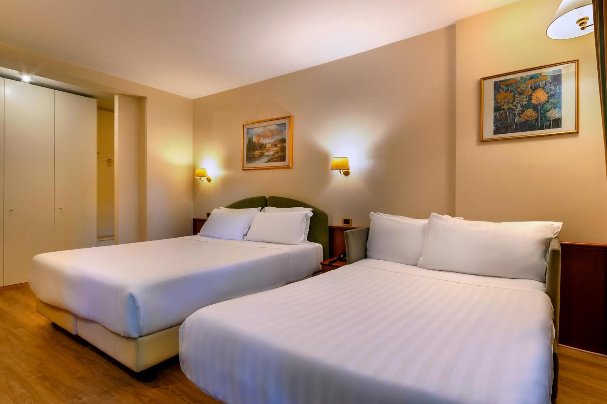 Hotel Falco D'Oro Tole Extérieur photo