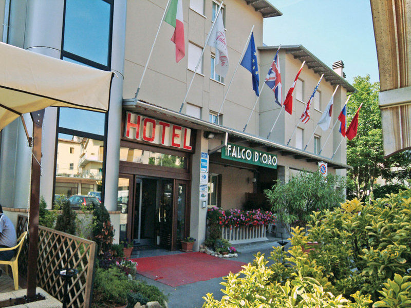 Hotel Falco D'Oro Tole Extérieur photo