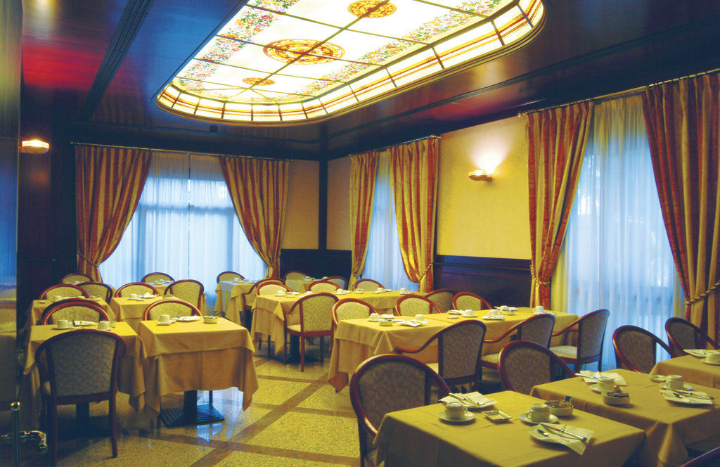 Hotel Falco D'Oro Tole Restaurant photo