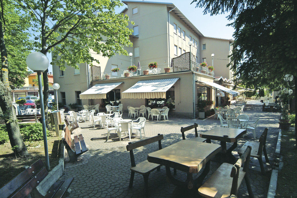 Hotel Falco D'Oro Tole Restaurant photo